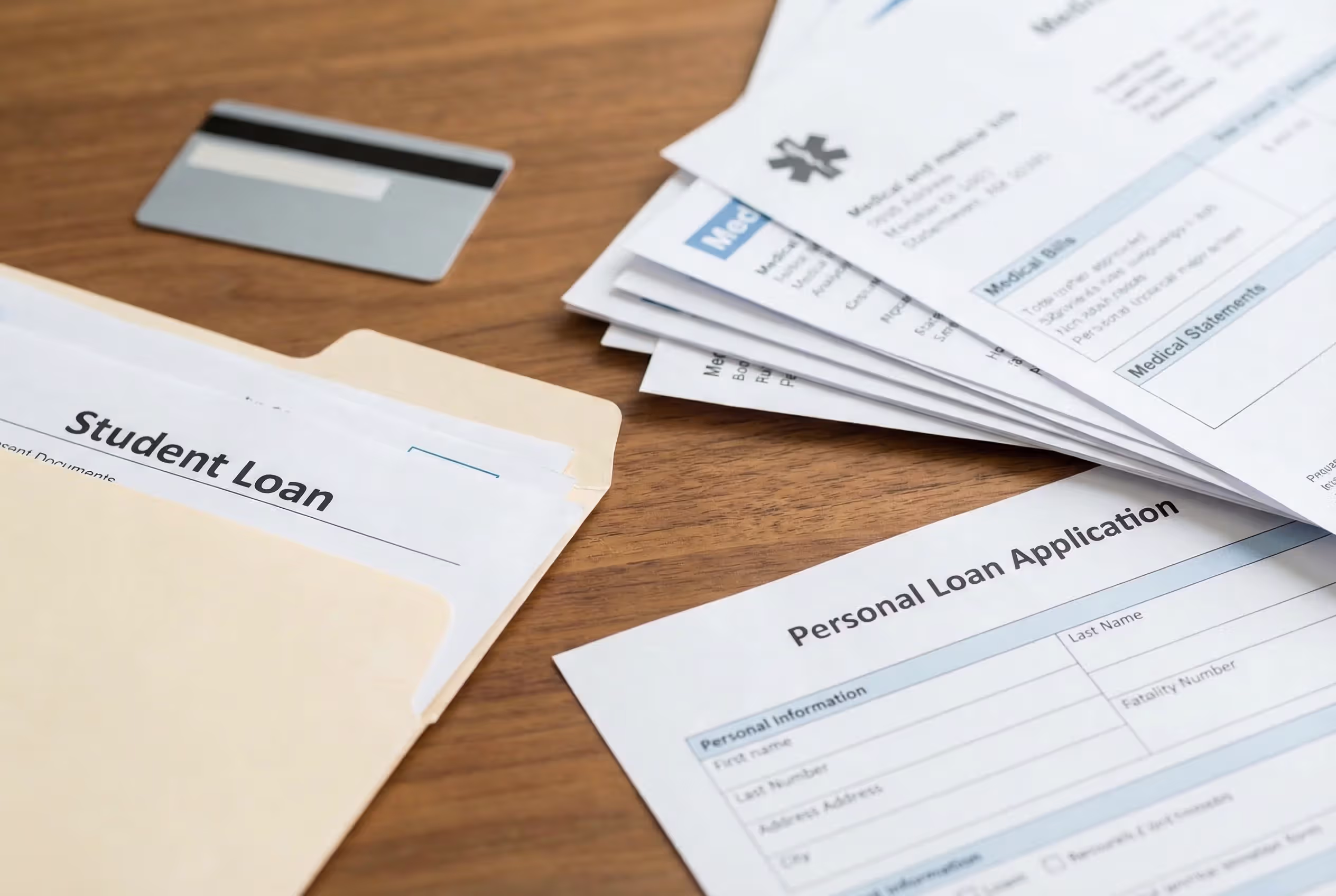 Visual comparison of secured loans with collateral and unsecured loans without collateral